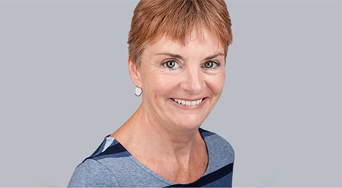 Carolyn-Gowen700